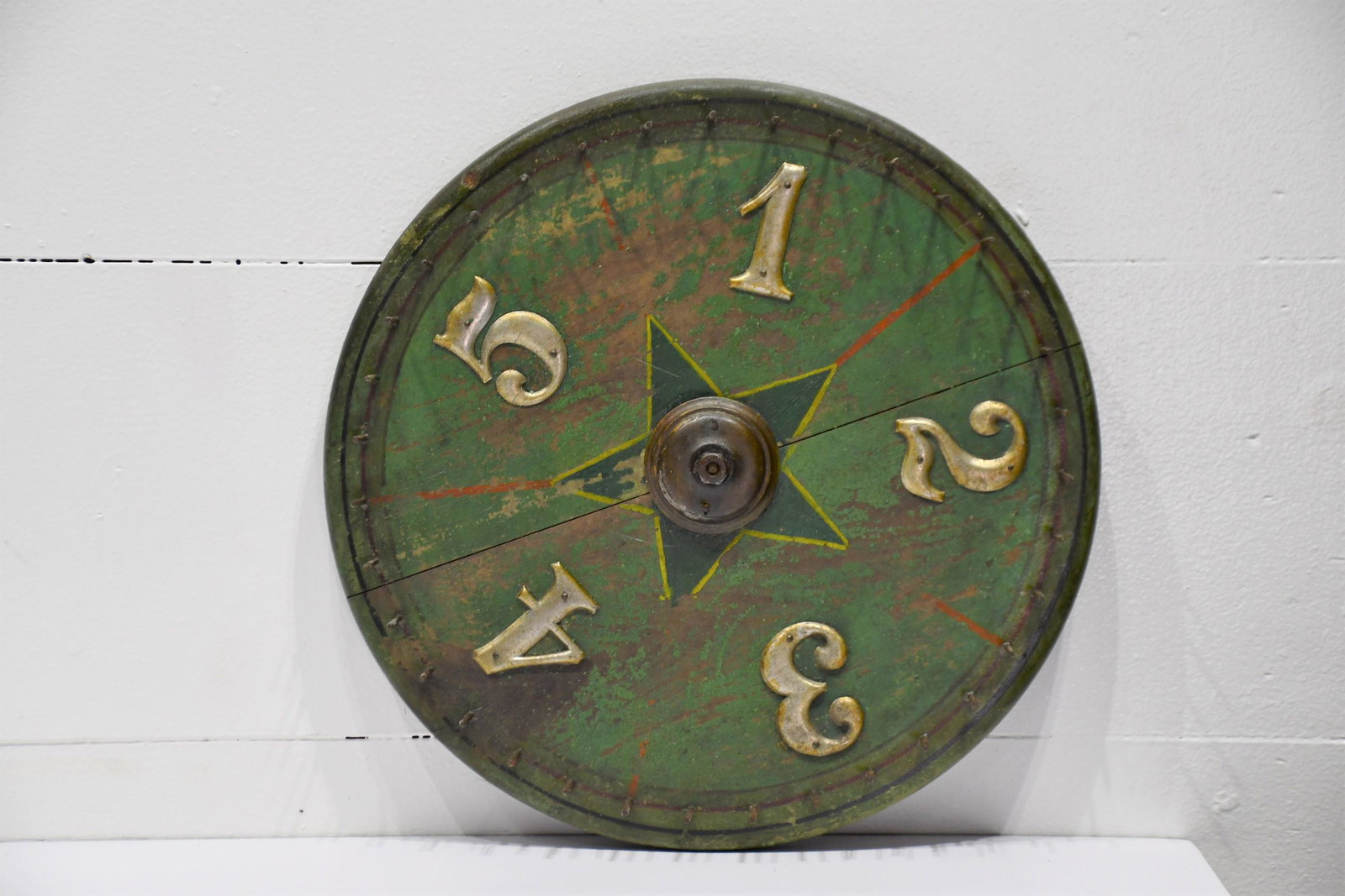 Folky Game Wheel 18" Diam. (1 of 3)