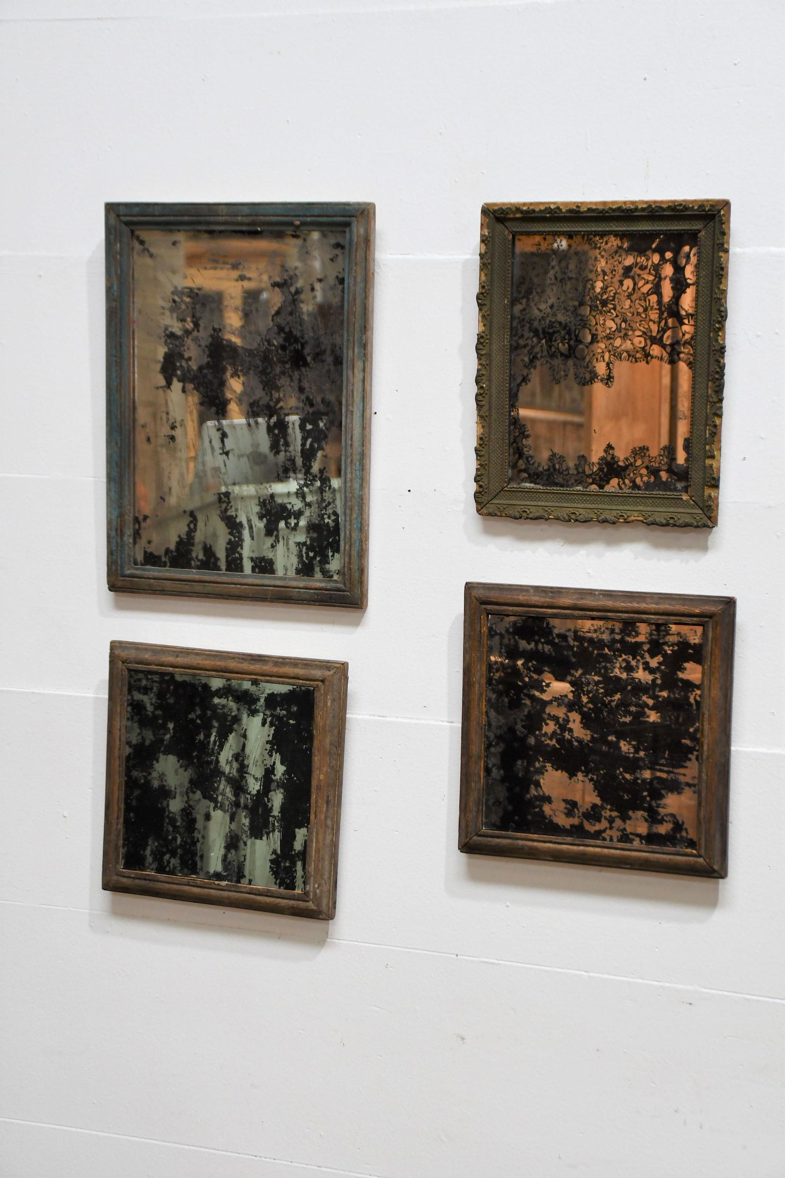 4 PC Distressed Mirrors 19 1/2" x 14 1/2"  /  15" x 12"  /  13" x 13 1/2"  /  13" x 13" (1 of 6)