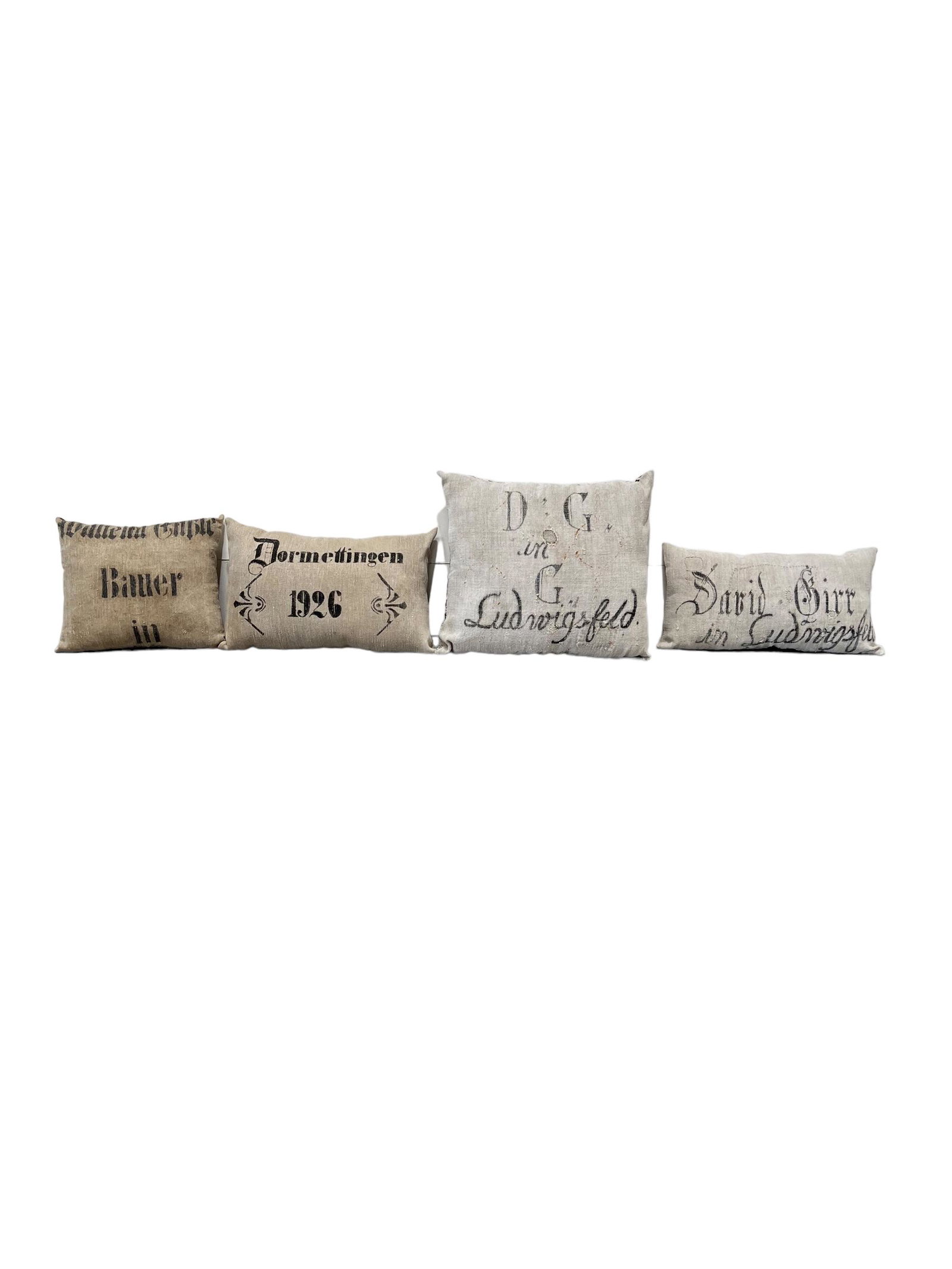 4pc. Lot Of Grain Sack Pillows Largest - 19"H   x   22" (1 of 7)