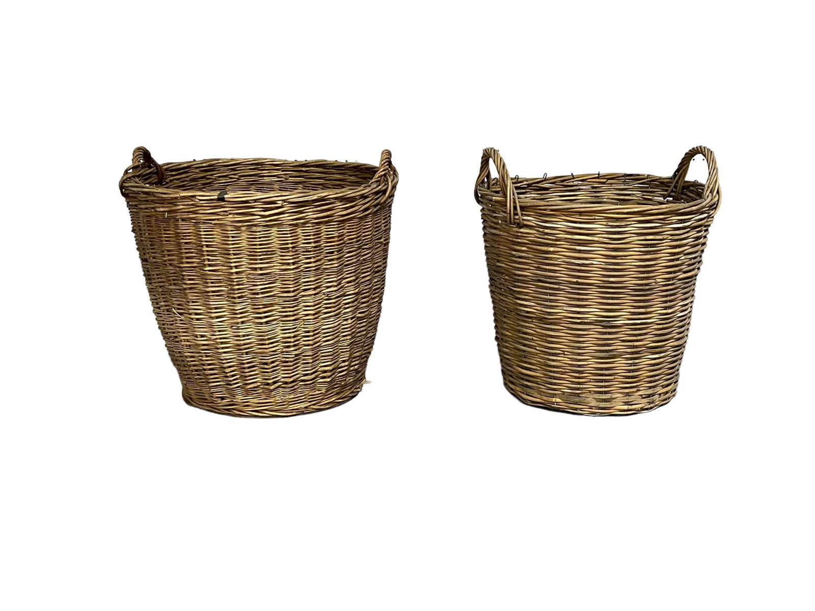 2pc. Lot of French Gathering Baskets 22"H, 21" x 20" / 22"H, 24" diam.: 2pc. Lot of French Gathering Baskets 22"H, 21" x 20" / 22"H, 24" diam.