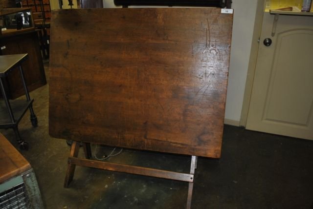 Drafting Table: Drafting Table