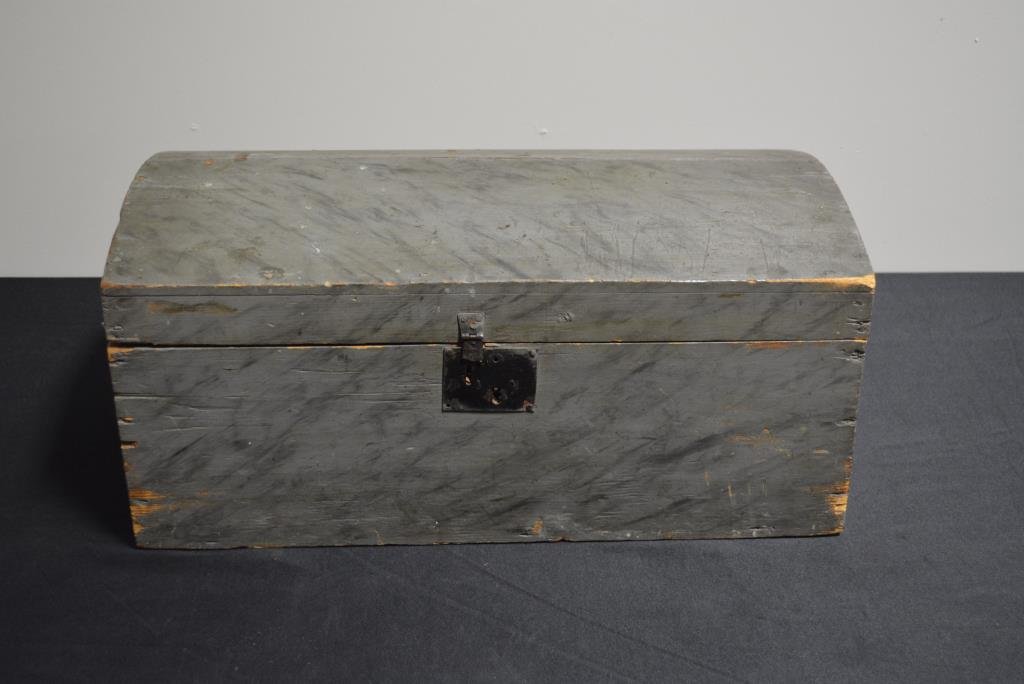 Early Painted New England Trunk newspaper inside dated: Early Painted New England Trunk newspaper inside dated 1849 11"H, 24 1/4"L, 12 3/4"W