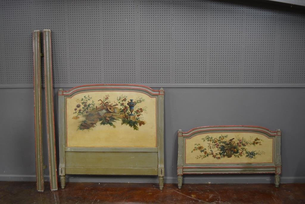 Painted French Bed 49 1/2"  x   49 1/2"      /      30" (1 of 5)
