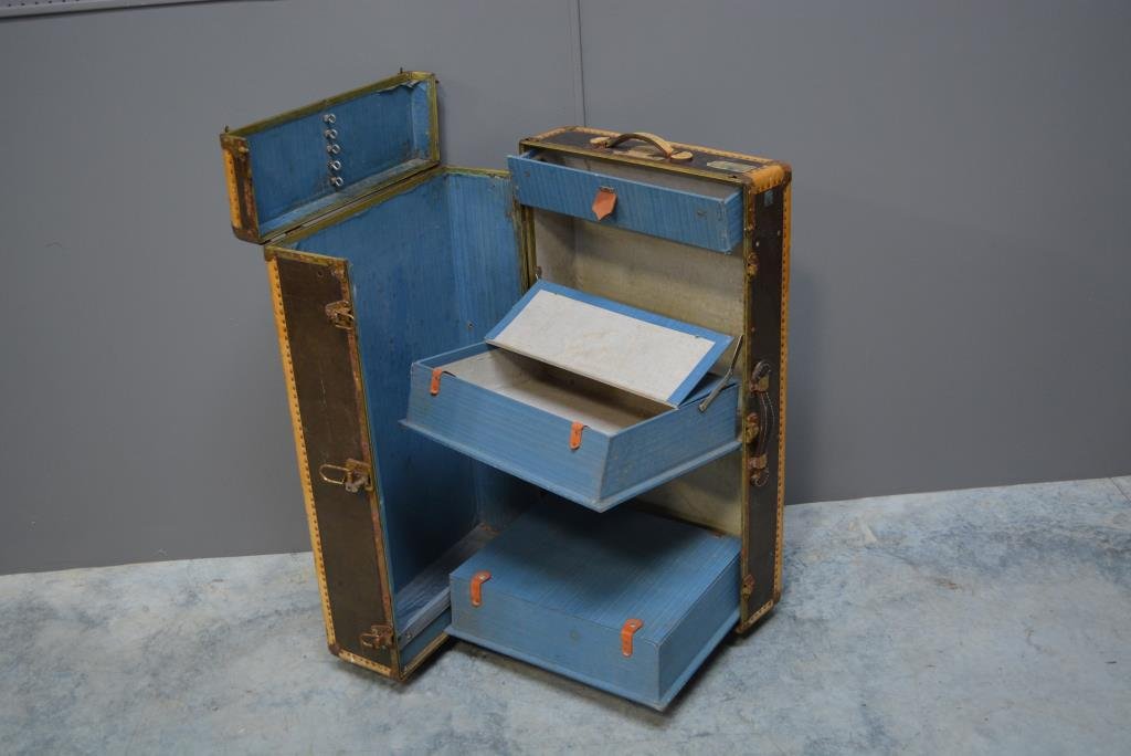 Vintage Traveling Trunk 37 1/4"  x   12 1/2"  x   20 (1 of 4)