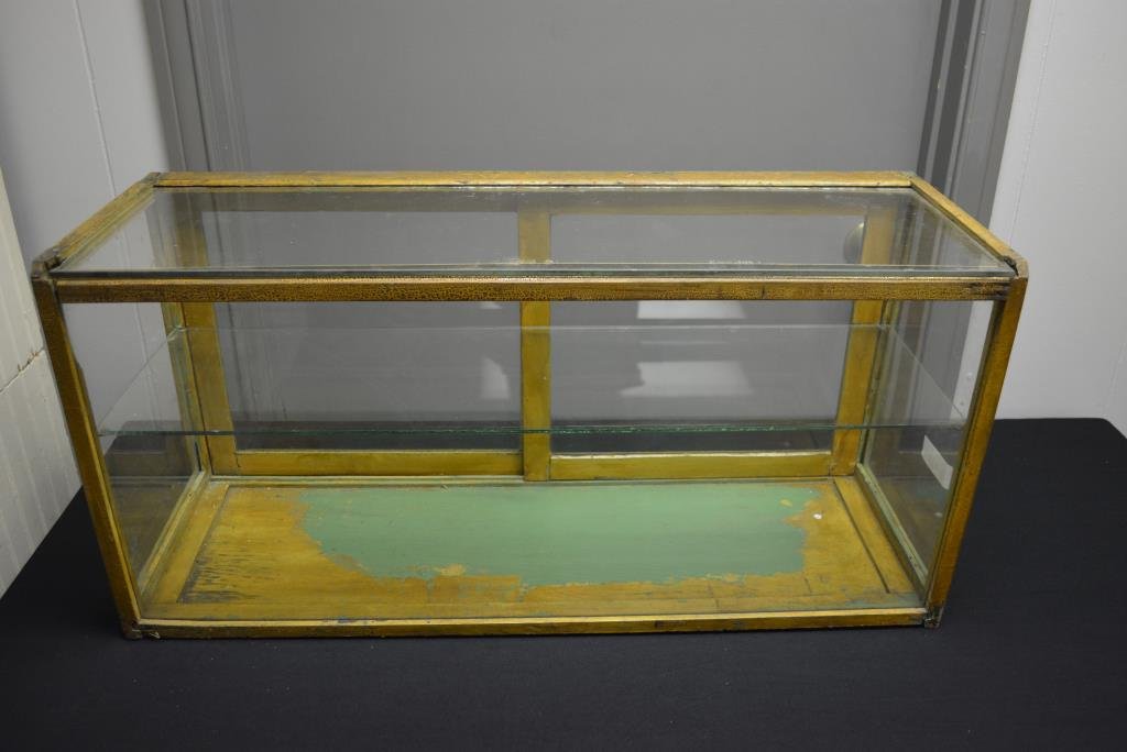 Department Store Showcase 15 3/4"H,  32 1/4"L,  11 (1 of 5)