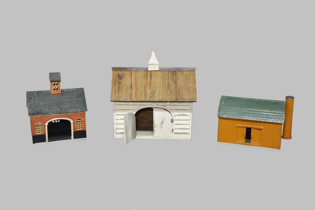 3-Piece Toy Barn Lot 10 1/2"H,  17 1/2"L,  12"W (1 of 2)
