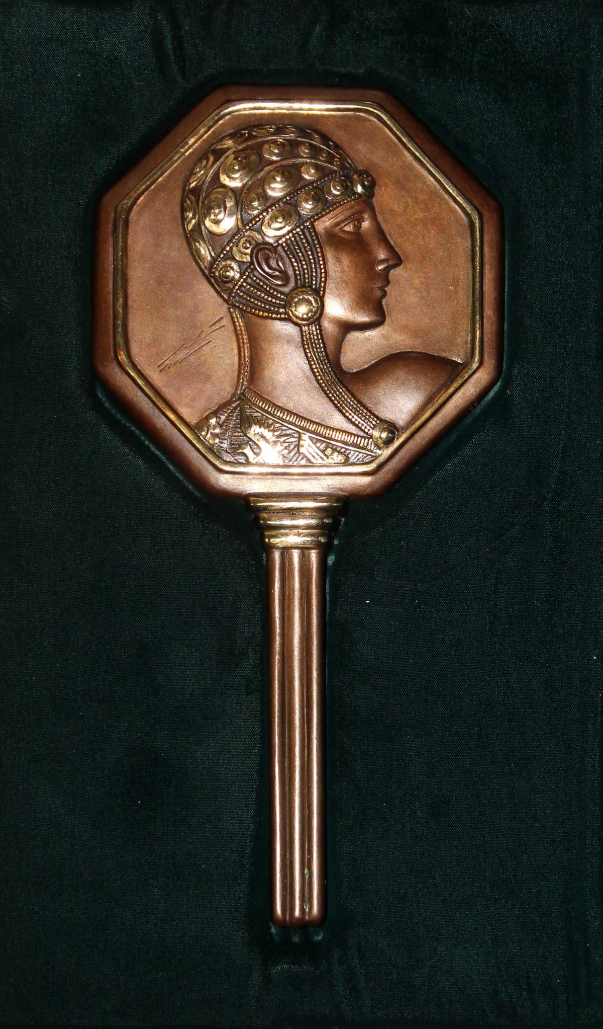 Erte - La Femme (1 of 1)