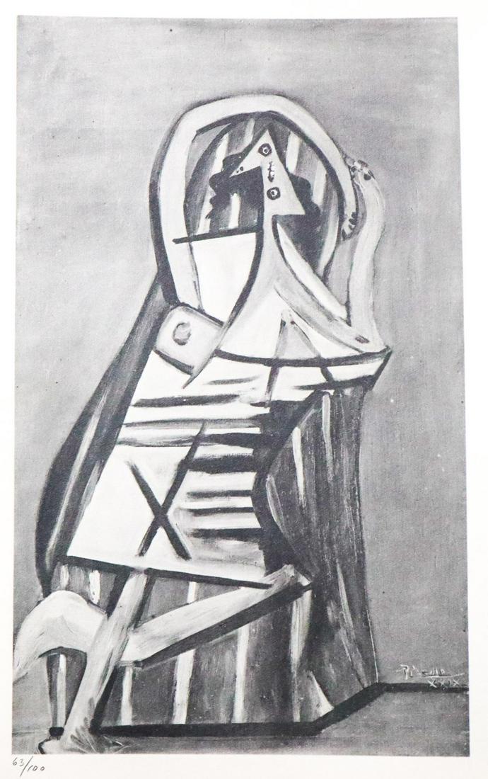 Pablo Picasso - Femme en chemise dans un fauteuil (1 of 1)