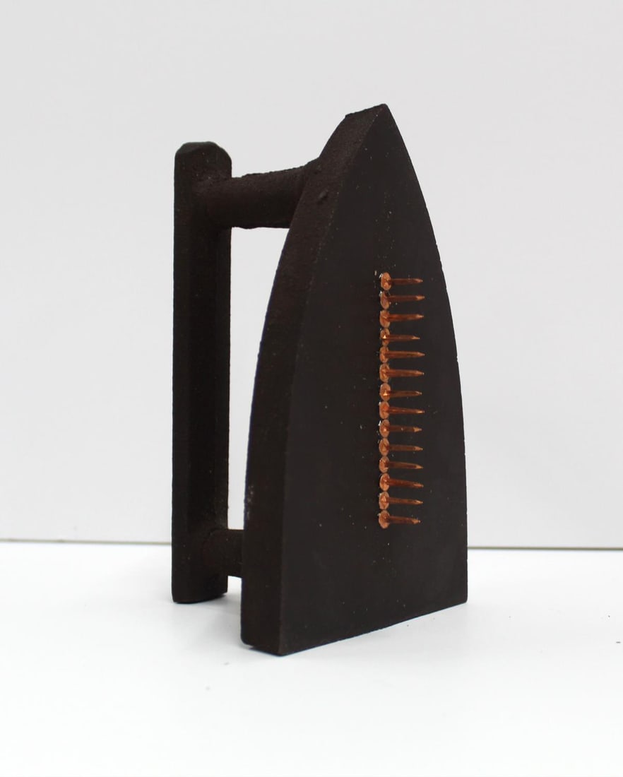 Man Ray - Cadeau (1 of 1)