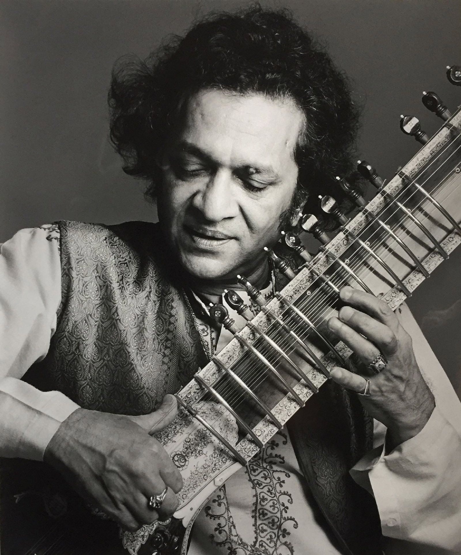 Francesco Scavullo - Ravi Shankar (Song I portfolio) (1 of 1)