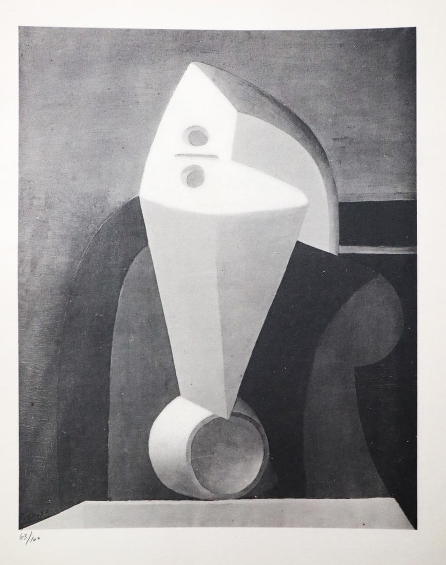 Pablo Picasso - Portrait de femme dans un fauteuil (After): Artist: Pablo Picasso Title: Portrait de femme dans un fauteuil Dimensions: 8.5in. by 11in. Edition: From the rare limited edition Suite: Pablo Picasso by Eugenio D'Ors Medium: Lithograph on paper