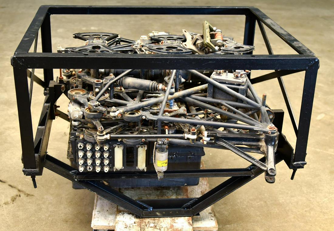 Original WWII U.S. Aircraft Autopilot Computer (1 of 5)