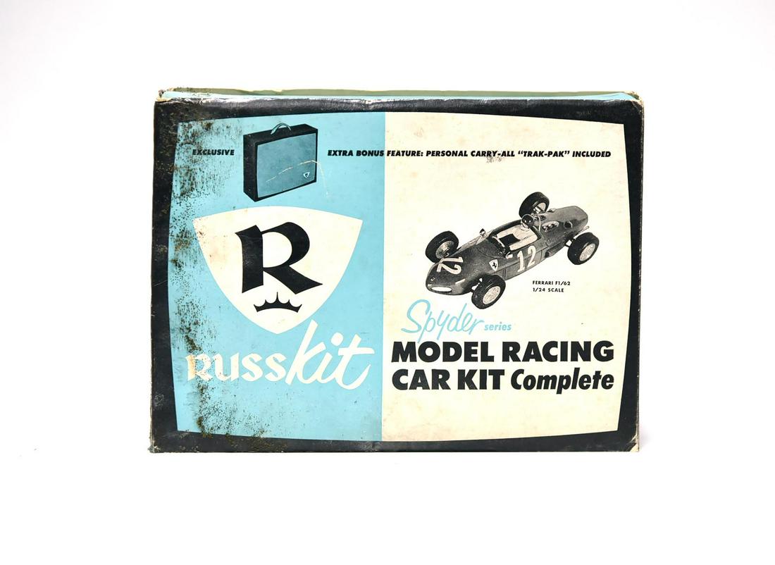 Vintage Russ Kit Ferrari Spyder Kit in Box 1:24 Scale (1 of 4)