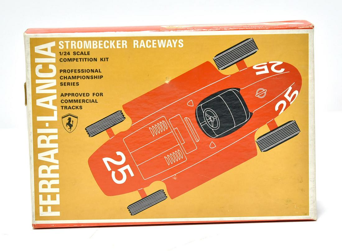 Strombecker Ferrari Slot Car 1:24 (1 of 3)
