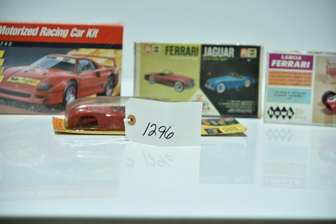 5 Vintage Ferrari Model Kits (1 of 17)