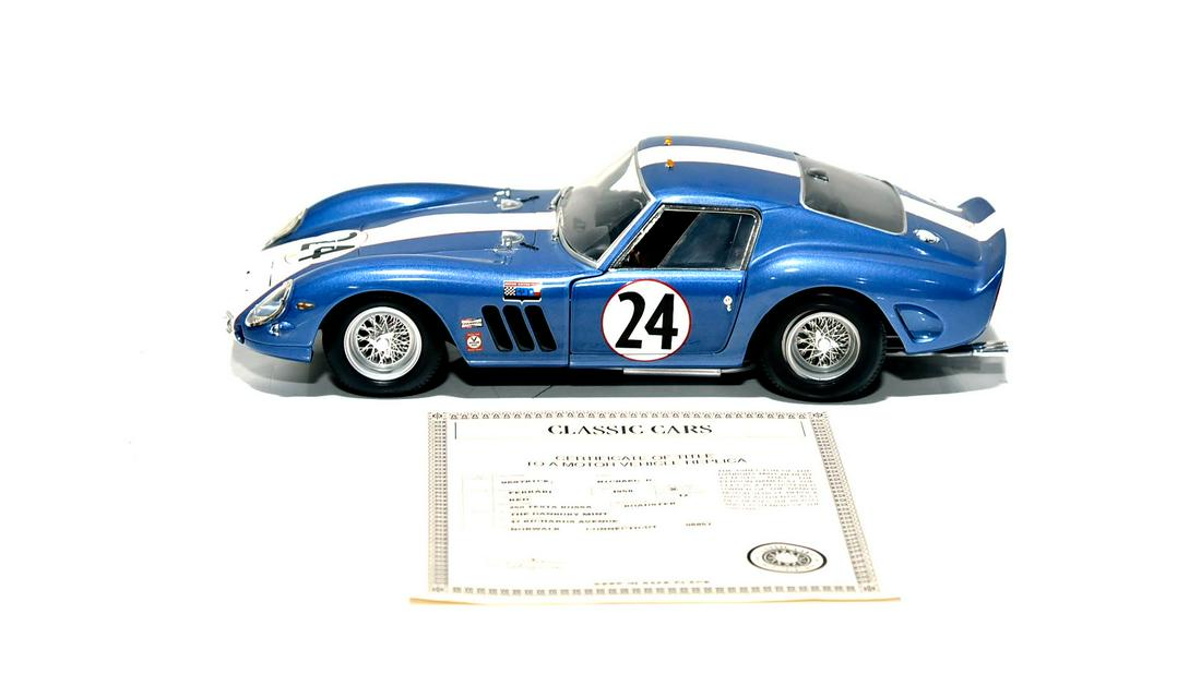 Diecast Ferrari 250 1962 Model 1:12 (1 of 10)