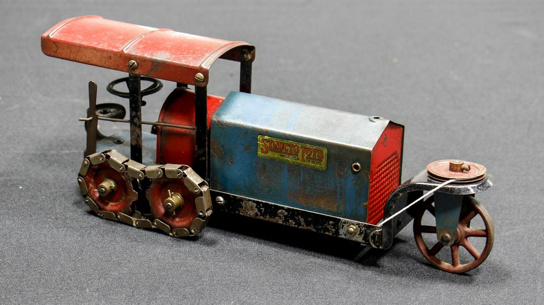 Structo Yuba Tractor Wind-Up Pressed Steel Toy (1 of 12)