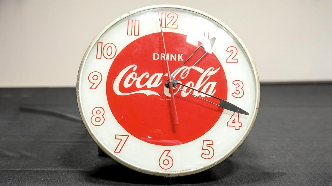 Lighted Coca-Cola Clock (1 of 4)