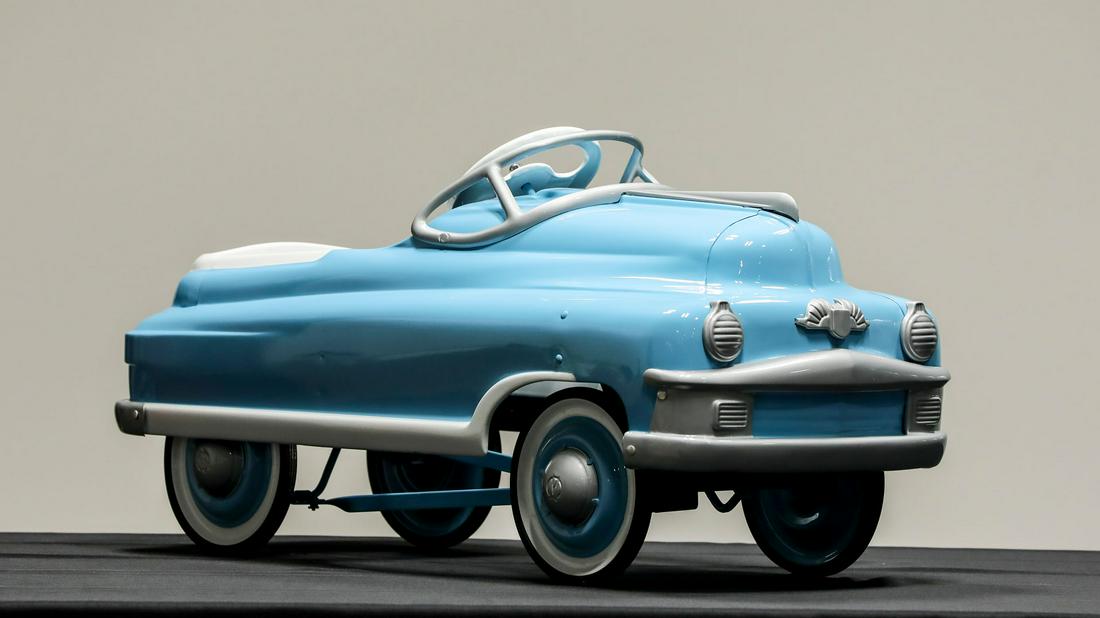 Child's "Comet" Pedal Car by Murray (1 of 7)