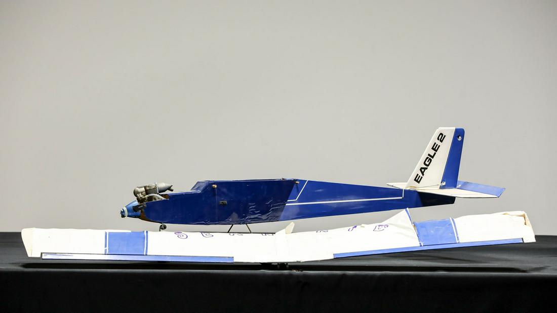 Eagle-2 Trainer Large Radio-Controlled Airplane (1 of 15)