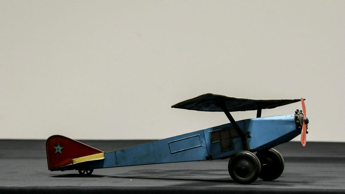 The Right Plane No. 20 1930s Pressed Steel Toy (1 of 12)