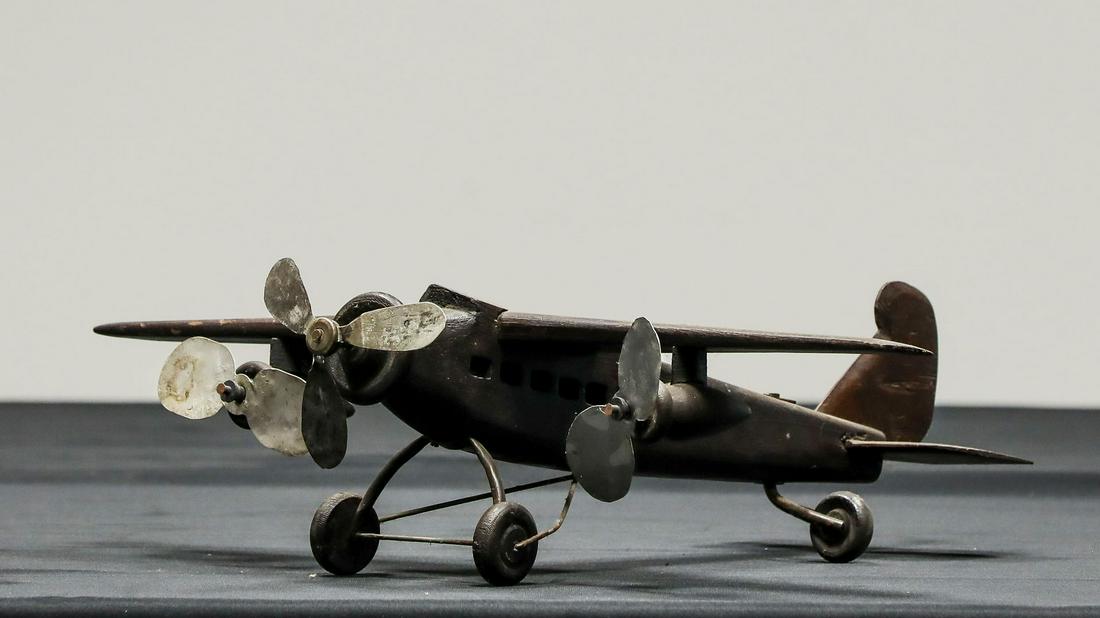 Admiral Byrd's Ford Tri-Motor Commemorative Wooden (1 of 12)