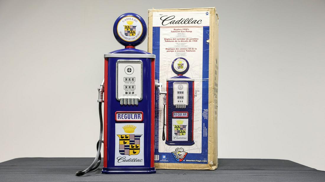 Cadillac-Tokheim Decorator Gas Pump (1 of 13)