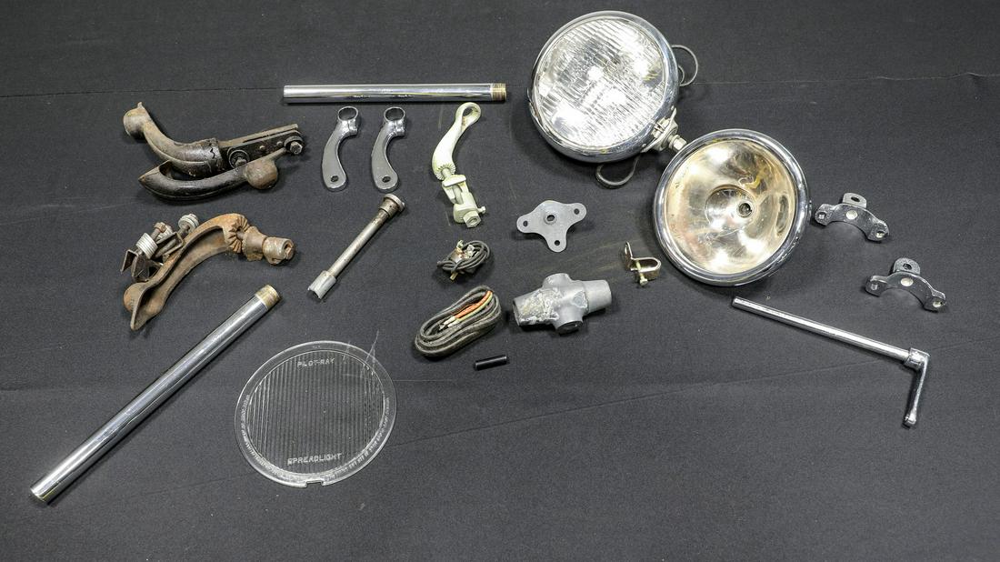 Miscellaneous Automotive Lighting Parts (1 of 7)