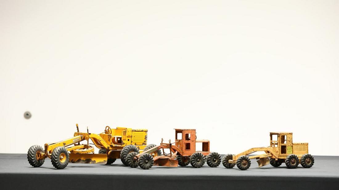 Lot of 3 Vintage Adams Motor Grader Diesel Toy Work (1 of 19)