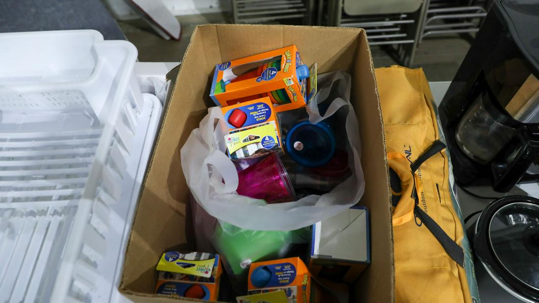 Assorted Kitchen Appliances (1 of 7)