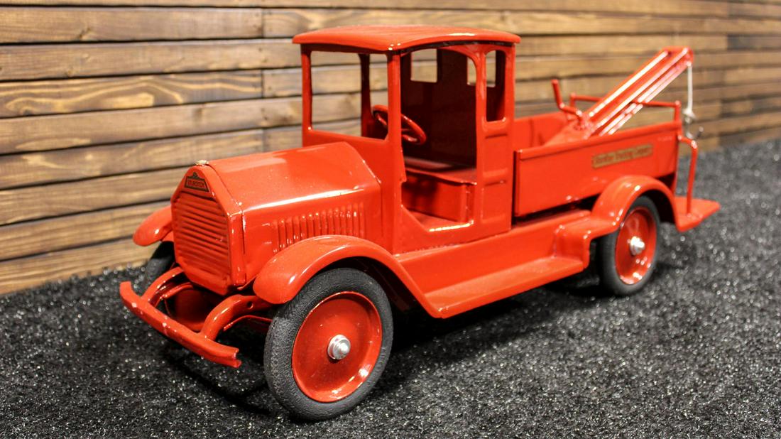 Sturditoy Tow Truck Pressed Steel Toy (1 of 9)