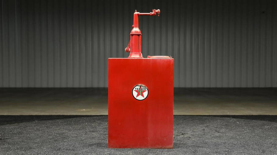 Standard Oil LubesterOil Tank and Pump, Model Sep 11, 2021