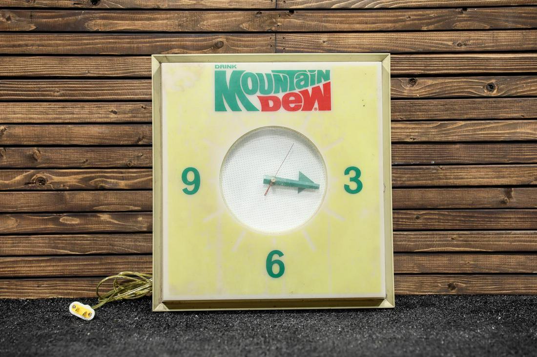1970s Mountain Dew Lighted Clock (1 of 2)
