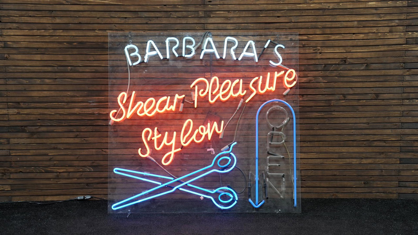 Barbara's Shear Pleasure Stylon Neon Sign: Barbara's Shear Pleasure Stylon Neon Sign ---- ITEM IS LOCATED IN AUBURN, IN ITEMS MUST BE PAID FOR AND REMOVED BY JUNE 23TH AT 3PM. ANY ITEMS LEFT AFTER JUNE 23TH WILL BE SHIPPED AT THE BUYER'S EXPEN