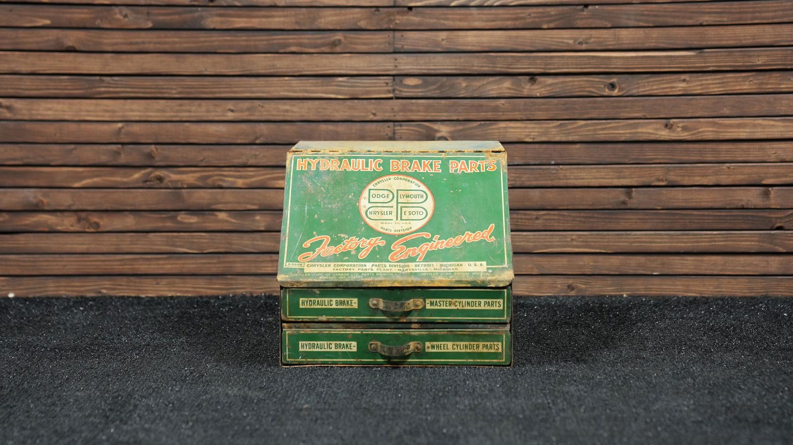 Chrysler Corporation Hydraulic Brake Parts Cabinet (1 of 9)