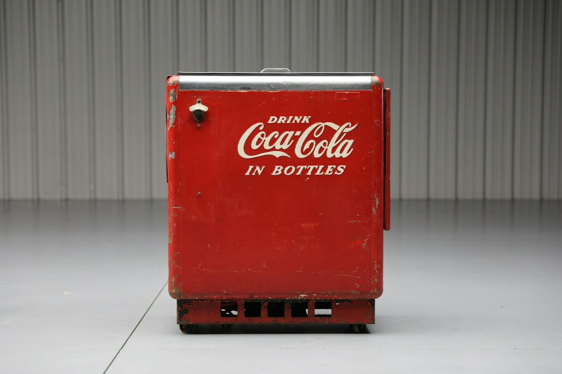Coca-Cola Ideal Cooler - Unrestored: Coca-Cola Ideal Cooler - Unrestored ---- ITEM IS LOCATED IN AUBURN, IN ITEMS MUST BE PAID FOR AND REMOVED BY JUNE 23TH AT 3PM. ANY ITEMS LEFT AFTER JUNE 23TH WILL BE SHIPPED AT THE BUYER'S EXPENSE WIT