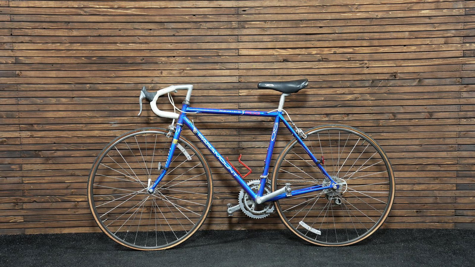 Schwinn Blue Paramount Series 3 (1 of 8)