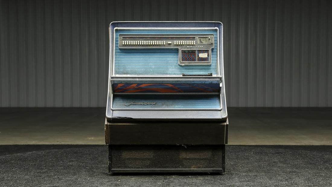 1973 Wurlitzer Americana Model 3700 Juke Box (1 of 9)