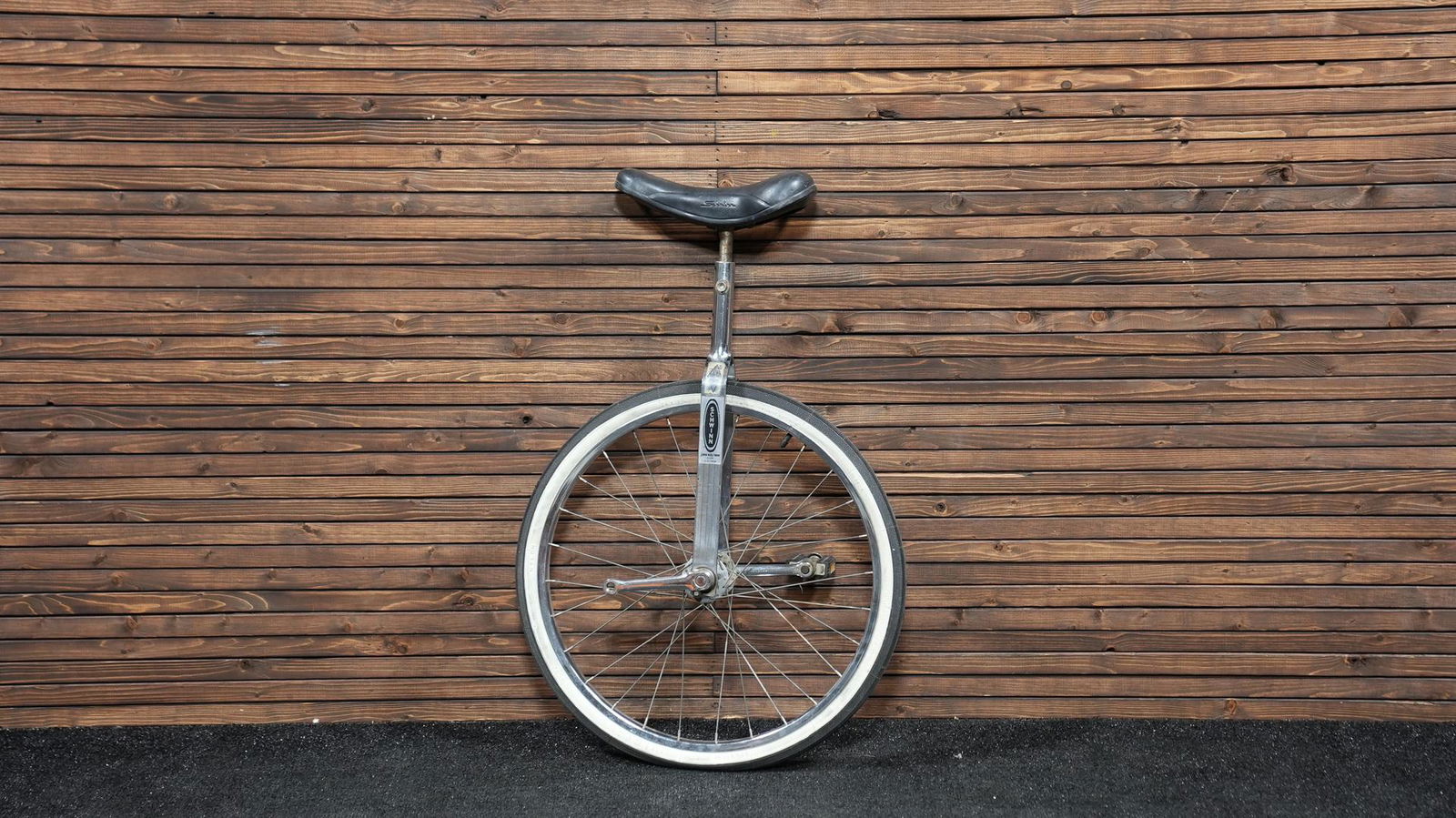 Schwinn Model U24 24" Unicycle (1 of 6)