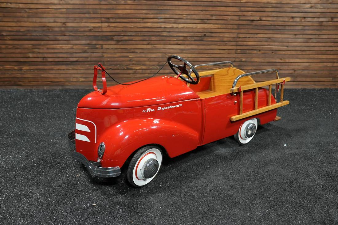 1940s Garton Fire Truck Pedal Car: 1940s Garton Fire Truck Pedal Car - Offered Without Reserve ---- ITEM IS LOCATED IN AUBURN, IN ITEMS MUST BE PAID FOR AND REMOVED BY MAY 4TH AT 3PM. ANY ITEMS LEFT AFTER MAY 4TH WILL BE SHIPPED AT THE