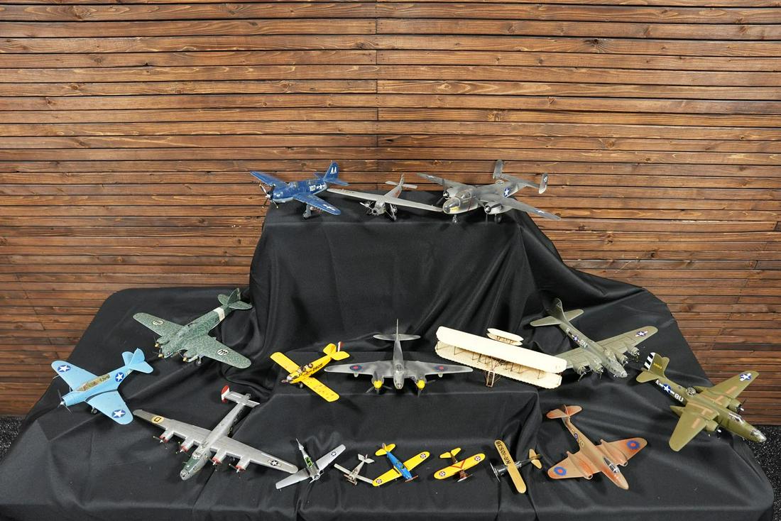 Lot of 17 Model Planes (1 of 5)