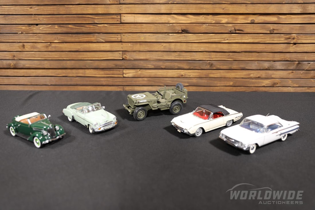 Collection of Five Quality Die-Cast Automobile Models from Franklin Mint and Danbury Mint (1 of 20)