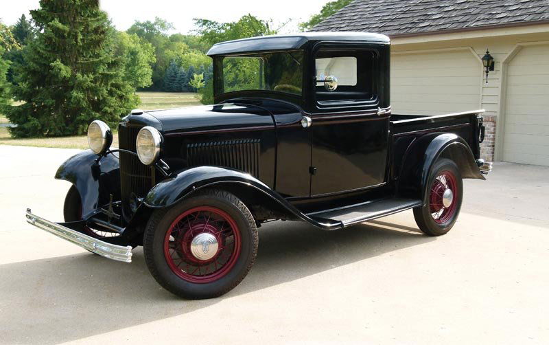 1932 Ford Model B Pickup: 205.5 cid inline L-head four-cylinder engine, 50 HP, three-speed manual transmission, leaf spring with solid front axle, three-quarter floating rear axle with transverse springs, updated four-wheel hy