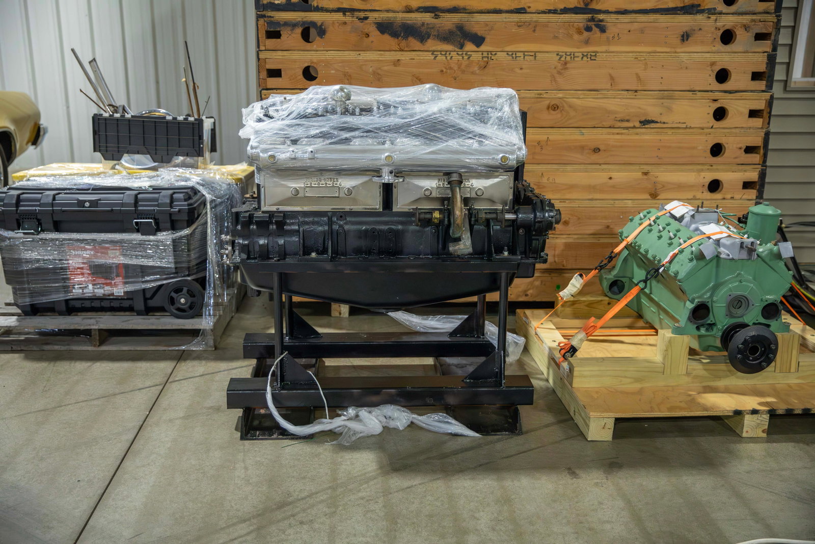 1928 McFarland Twin Valve Six-Cylinder Engine with Stand (1 of 14)