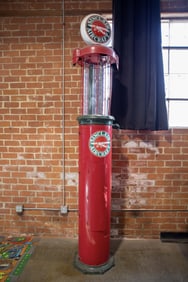 Sinclair Aircraft-Tokheim Visible Gas Pump