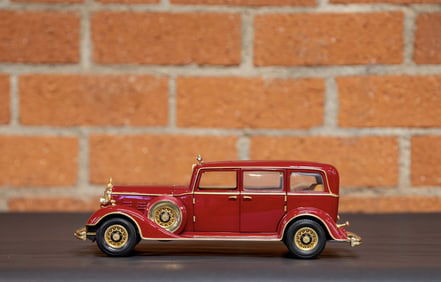Emperor of Japan’s Limousine Scale Model