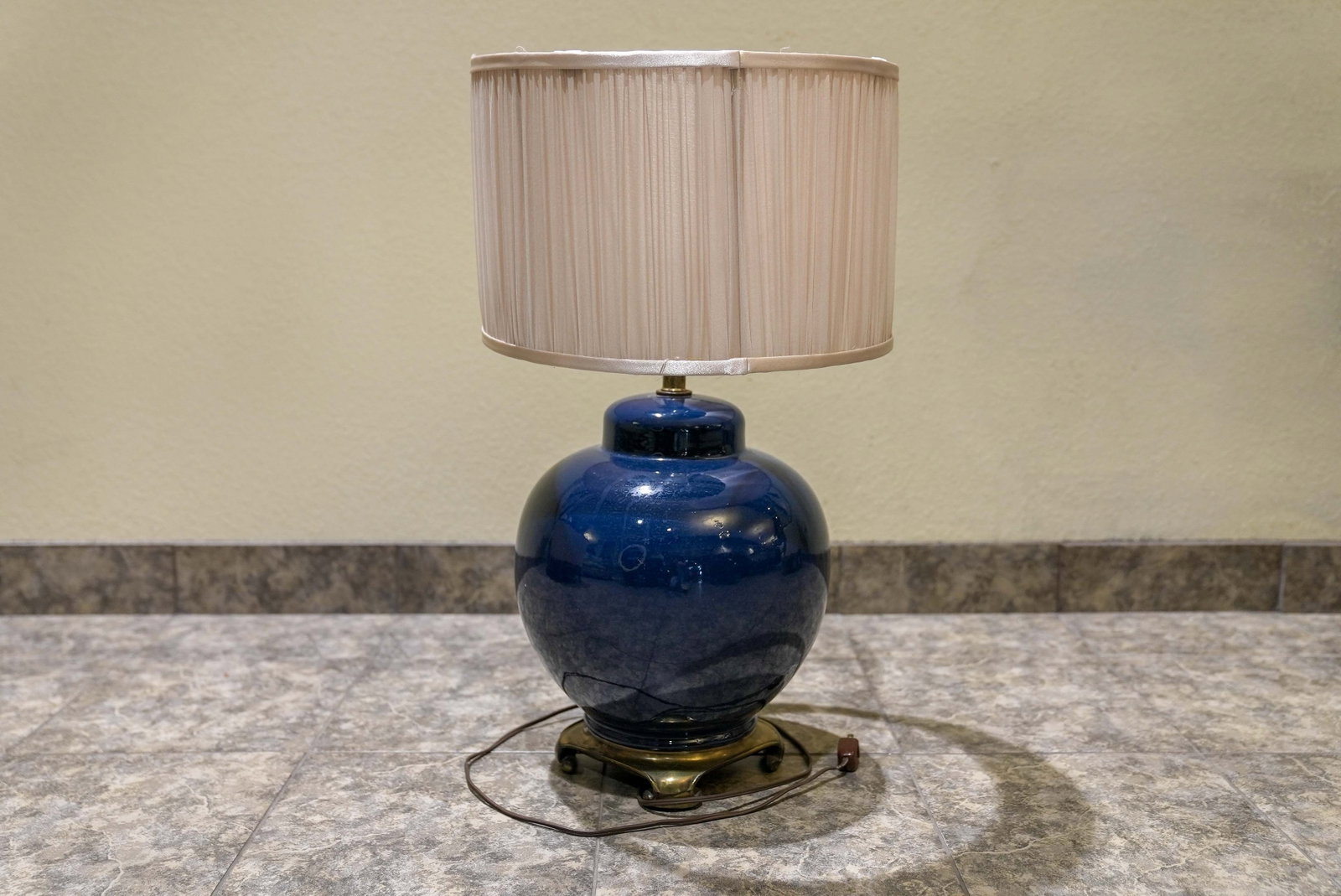 1950s Fashionable Table Lamp: 1950s Fashionable Table Lamp - Offered Without Reserve ---- ITEM IS LOCATED IN EL SEGUNDO, CA ITEMS MUST BE PAID FOR AND REMOVED 5 DAYS AFTER THE AUCTION DATE. ANY ITEMS LEFT AFTER THAT WILL BE SHIPPE