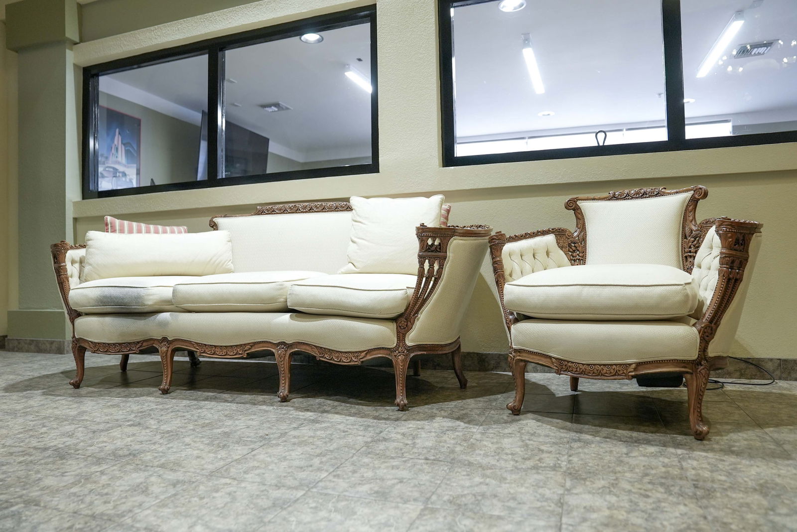 Matching Vintage Sofa and Chair: Matching Vintage Sofa and Chair - Offered Without Reserve ---- ITEM IS LOCATED IN EL SEGUNDO, CA ITEMS MUST BE PAID FOR AND REMOVED 5 DAYS AFTER THE AUCTION DATE. ANY ITEMS LEFT AFTER THAT WILL BE SHI