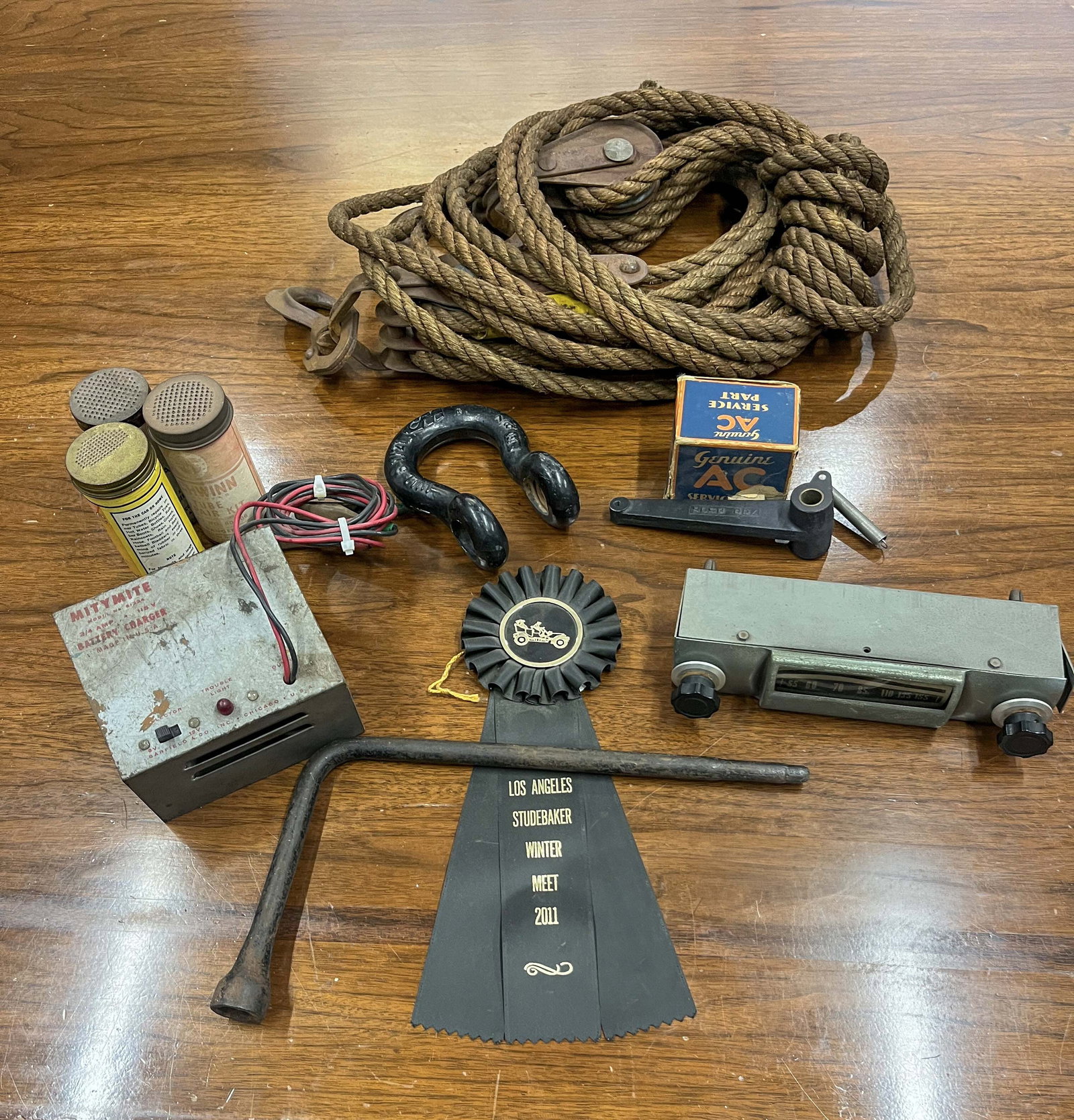 Miscellaneous Auto Parts and Tools: Miscellaneous Auto Parts and Tools - Offered Without Reserve ---- ITEM IS LOCATED IN EL SEGUNDO, CA ITEMS MUST BE PAID FOR AND REMOVED 5 DAYS AFTER THE AUCTION DATE. ANY ITEMS LEFT AFTER THAT WILL BE 