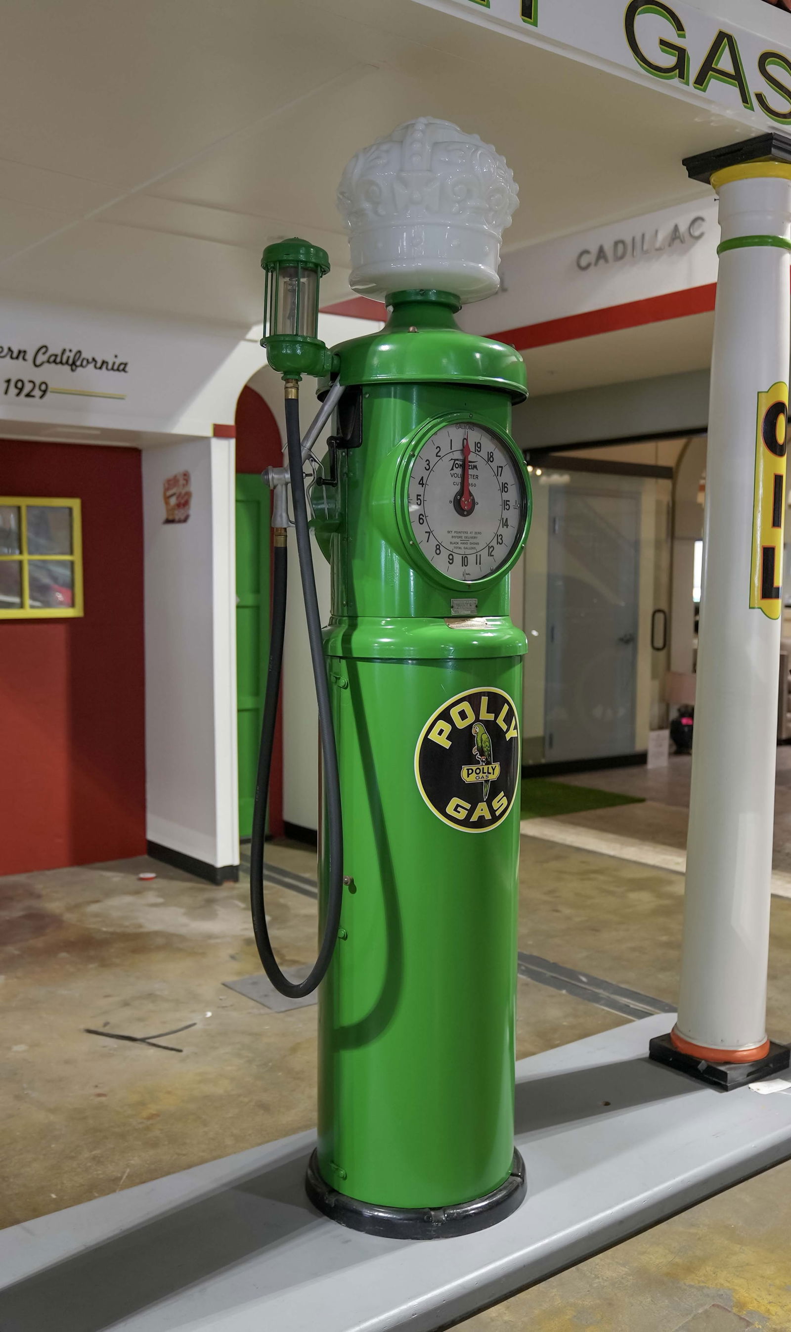 Polly Gas/Tokheim Clock Face Gas Pump (1 of 6)